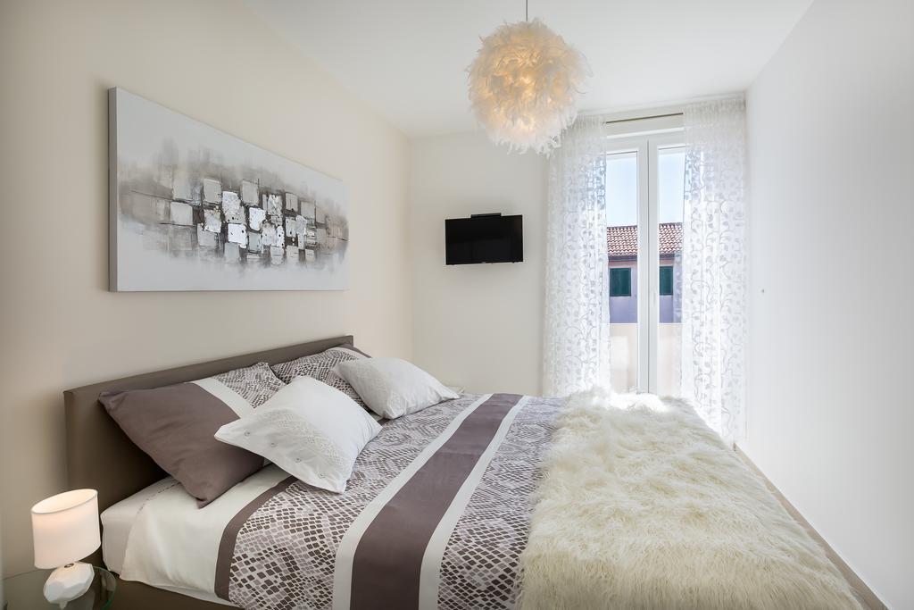 Central Boutique Apartments With Balconies, In Walking Distance To The Sea Zára Kültér fotó